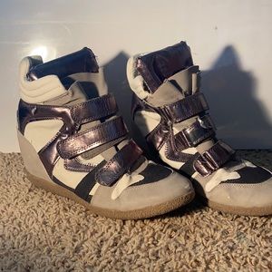 Heeled Velcro sneakers